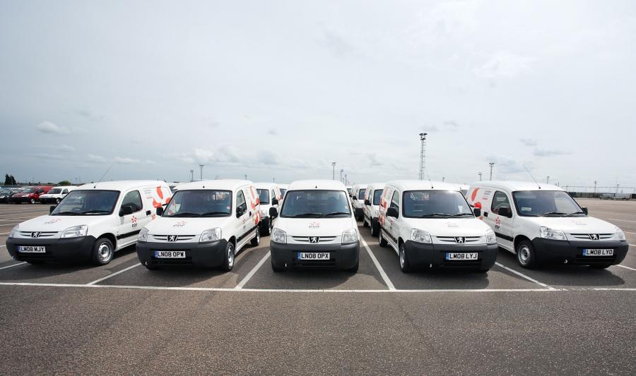  Peugeot Partner Vans 2009 года  (фото 2 из 11)